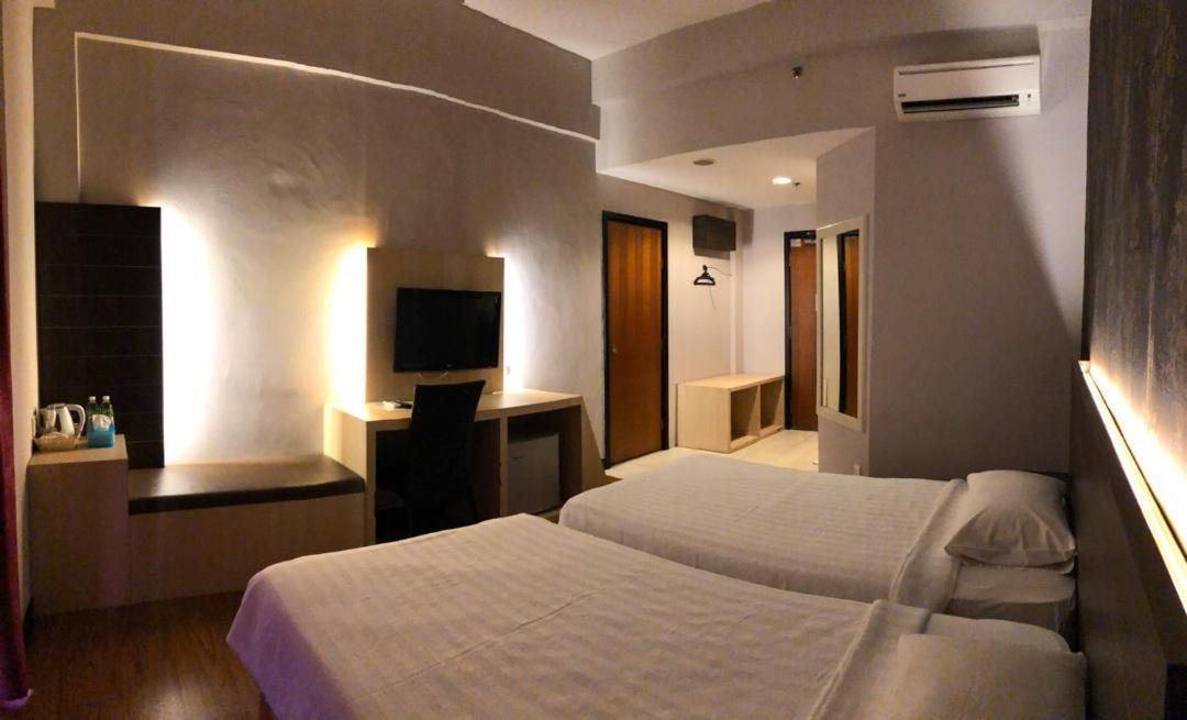 Garden View Hotel Bahau Exterior foto