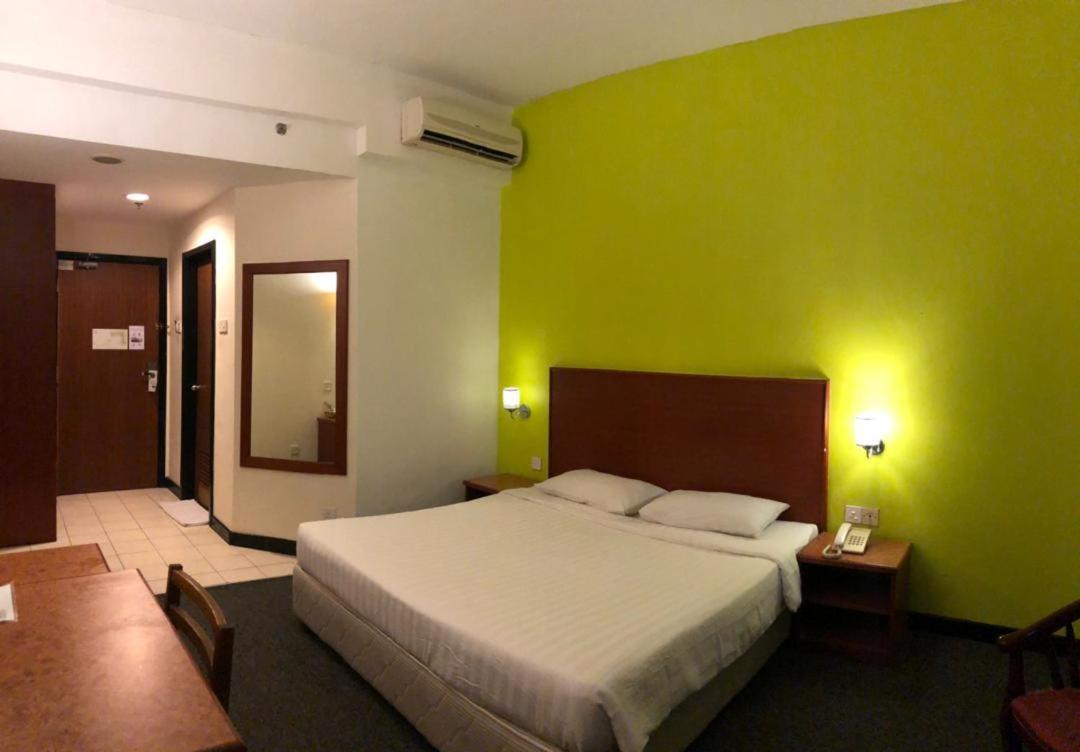 Garden View Hotel Bahau Exterior foto